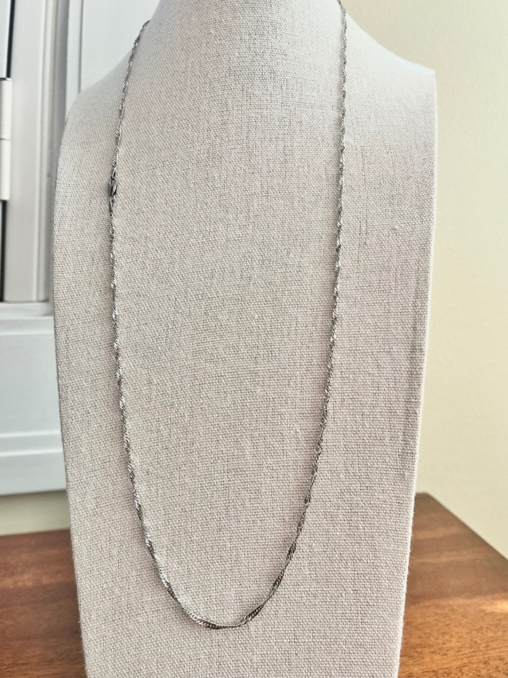 18k Solid White Gold 24 Inch Necklace Singapore Style 2.3 Grams NWOT